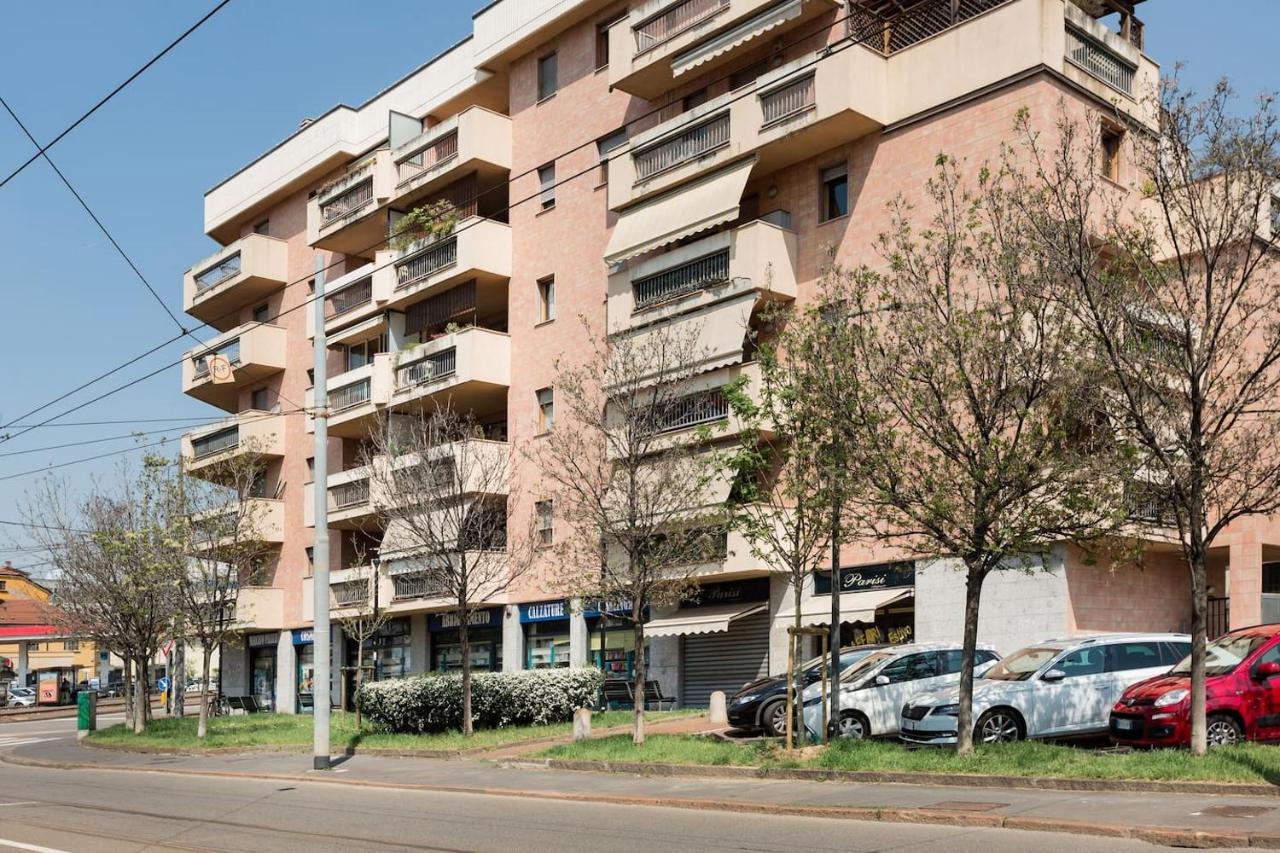 Golden Suite Apartment & Day Use Milán Exterior foto